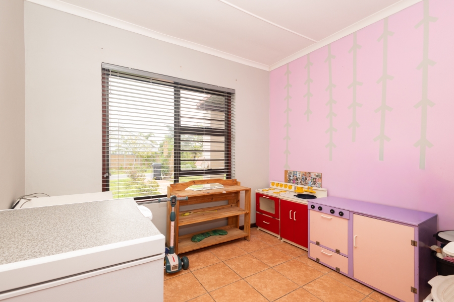 3 Bedroom Property for Sale in Somerset Park Western Cape